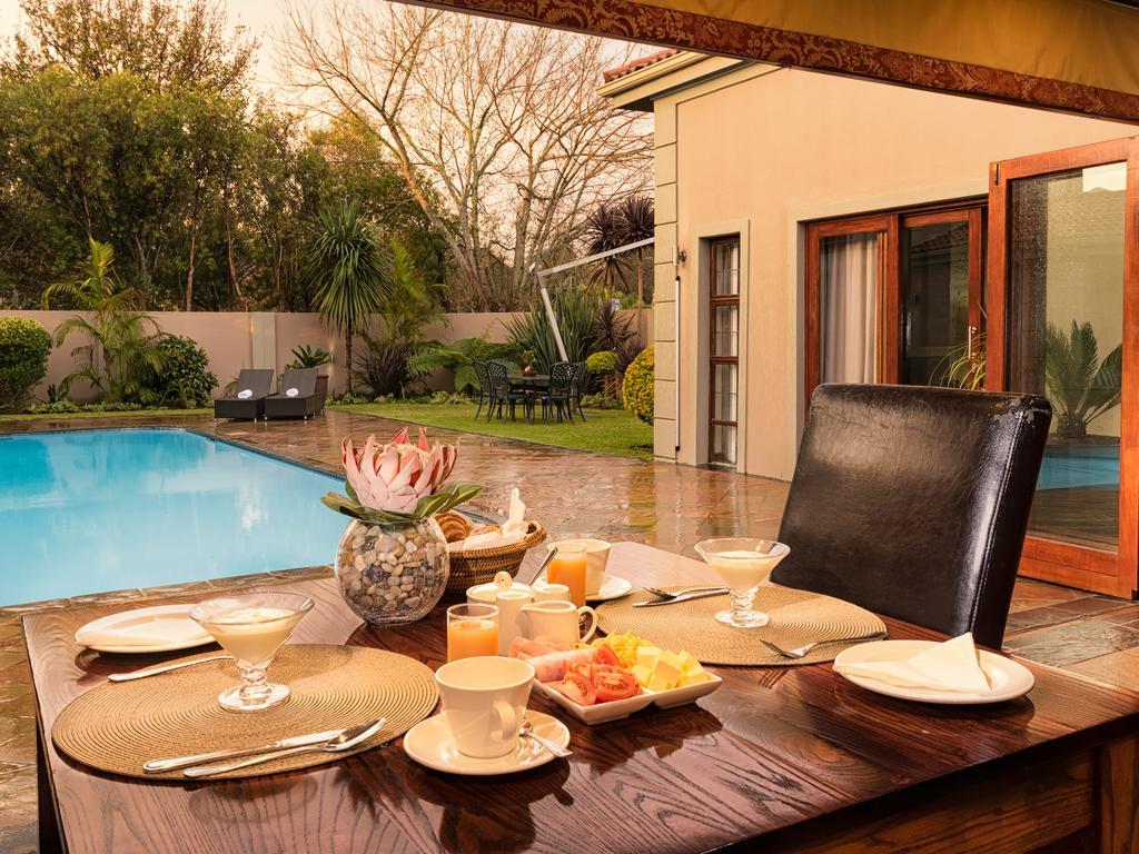 Lord Caledon Guest House Джордж Екстериор снимка